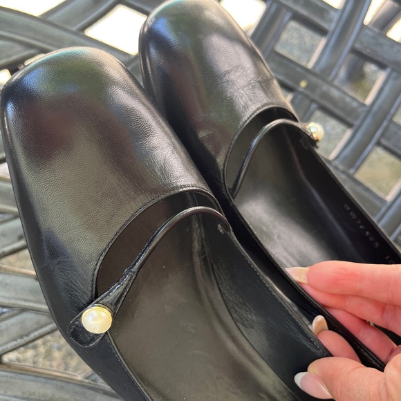 Stuart Weitzman Shoes - Stuart Weitzman Black NANA shoes with Pearls size 10 made in Spain Leather Sole